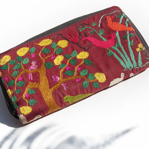 made in PERU 】マチュピチュ刺繍長財布