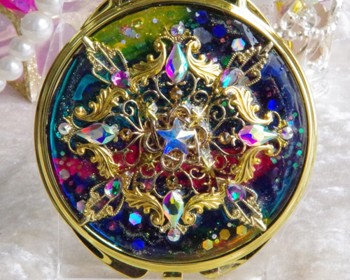 ◆001　魔法少女　変身　コンパクト　ミラー　ハンドメイド　作家様　限定出品 ◇001 魔法少女 変身 コンパクト ミラー ハンドメイド 作家様
