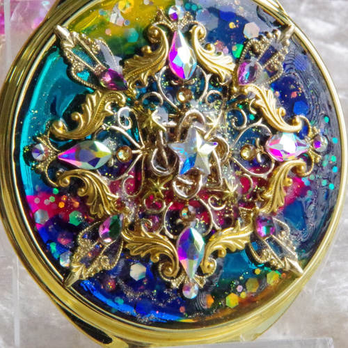 ◆001　魔法少女　変身　コンパクト　ミラー　ハンドメイド　作家様　限定出品 変身！魔法少女のキラキラコンパクトミラー 手鏡 nAmi 通販