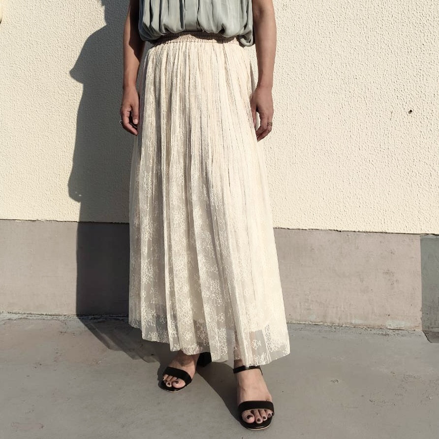 チュールレース　プリーツスカート　ウエストゴム　裏地付　オフホワイト