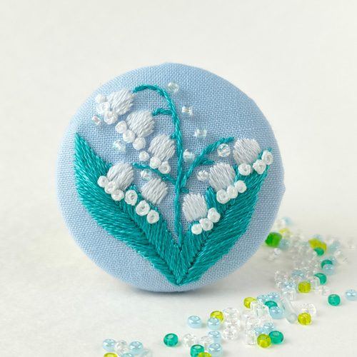 すずらんのリース刺繍ブローチor刺繍ヘアゴム ブローチ かな