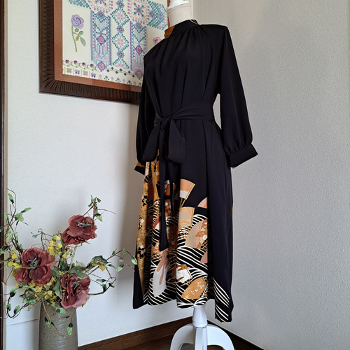 ☆ 着物リメイク/黒留袖/ラグランスリーブ/ハイネックワンピ―ス/一点物