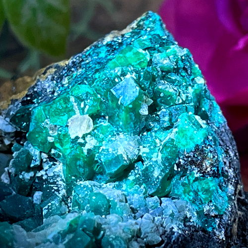 心身のデトックス✿*:・ ダイオプテーズ翠銅鉱 ラフストーン原石