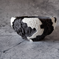 7号貫入白化粧黒平鉢374　塊根植物　多肉植物　盆栽　植木鉢　作家鉢　沖縄 3枚目の画像