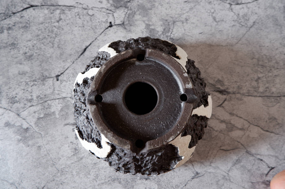 7号貫入白化粧黒平鉢374　塊根植物　多肉植物　盆栽　植木鉢　作家鉢　沖縄 7枚目の画像