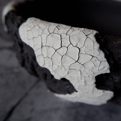 7号貫入白化粧黒平鉢374　塊根植物　多肉植物　盆栽　植木鉢　作家鉢　沖縄 2枚目の画像