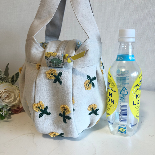 ラウンドバック 小花刺繍 あおりタイプ トートバッグ tumugi 通販 