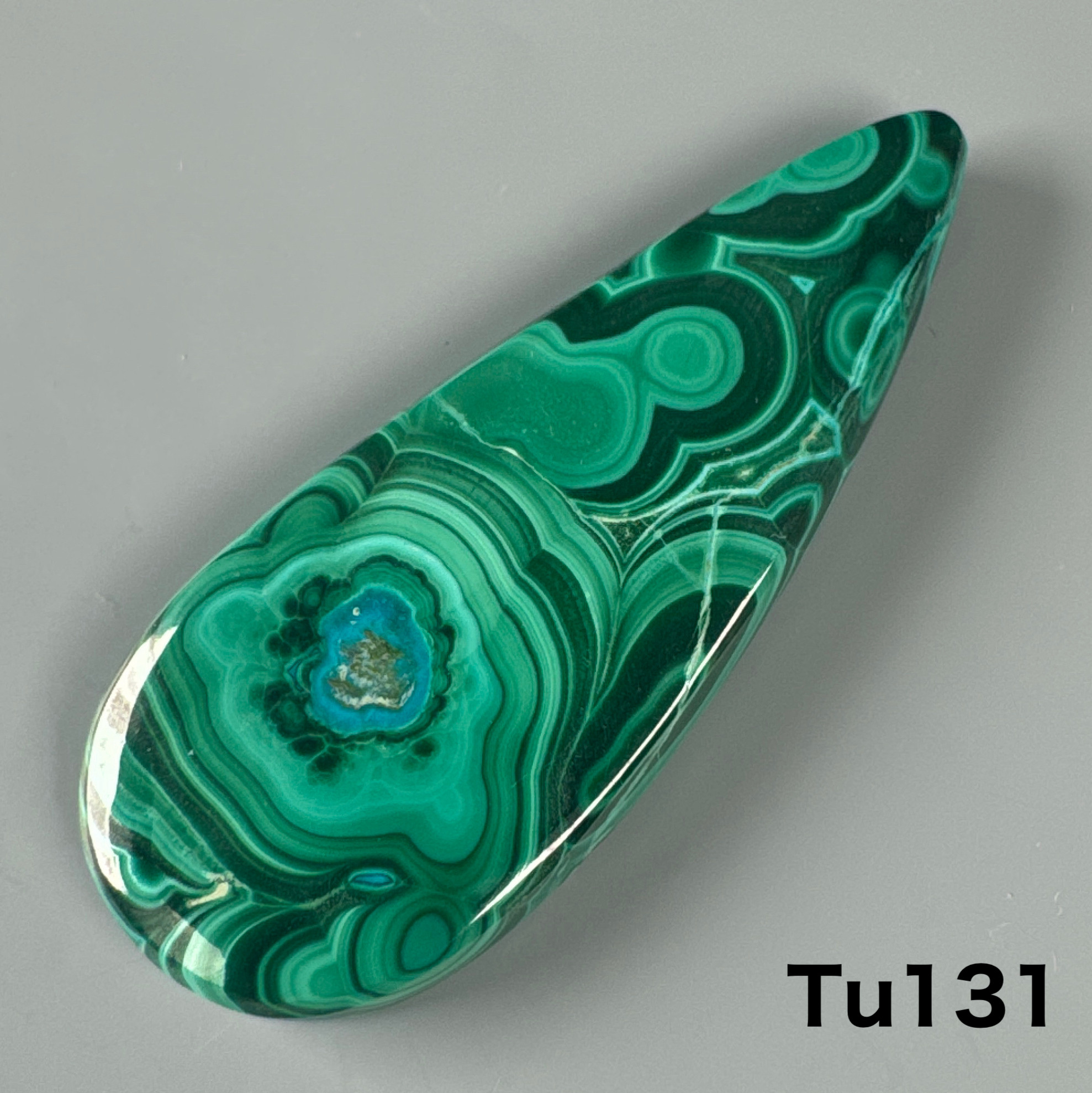 高品質 クリソマラカイト 54.5ミリ ルース Tu131