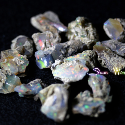 オパール原石66ct形も遊色もいい感じ！ハイクラス美遊色 オパール原石66ct形も遊色もいい感じ！ハイクラス美遊色 【公式通販】