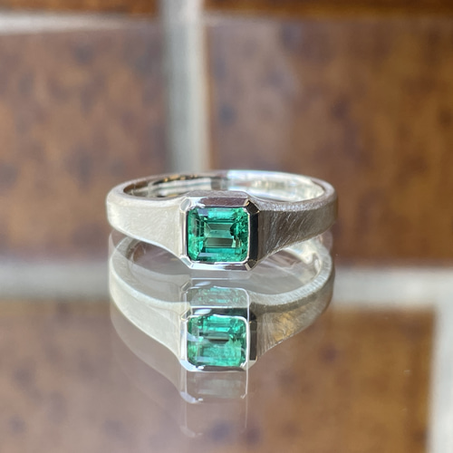 エメラルド 0.52ct エメラルドカット 印台 シルバーSV925リング 指輪