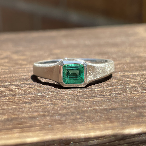 エメラルド 0.52ct エメラルドカット 印台 シルバーSV925リング 指輪