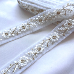 リーフ✕ゴールド刺繍❤ホワイト〜ベージュ〜水色系【1】インド刺繍