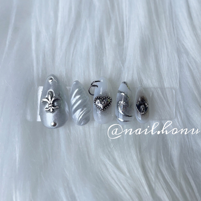 No.75 Y2Kネイル/メタリックネイル/クロムネイル