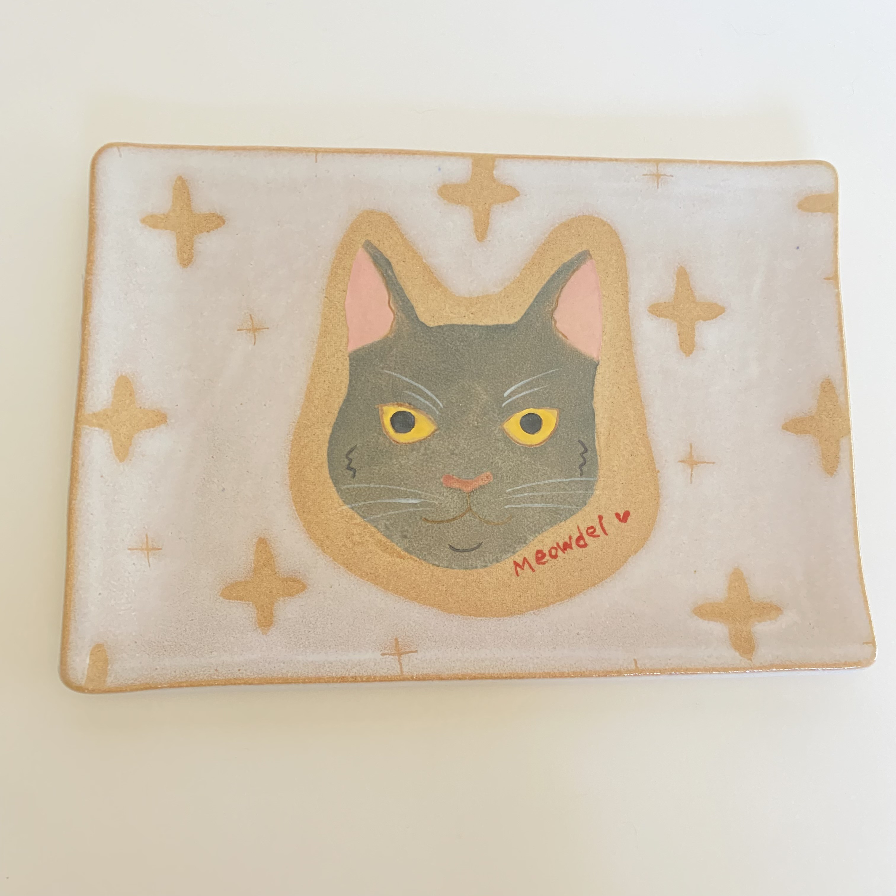 ねこの角皿「グレーのねこ」