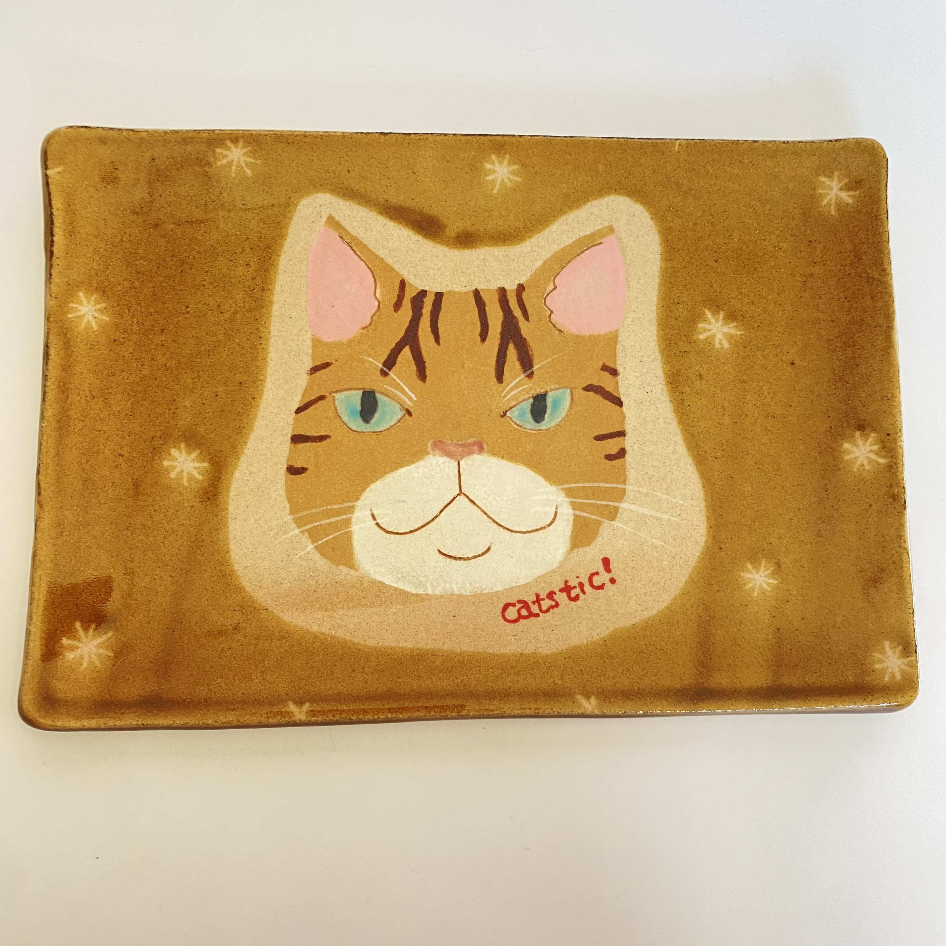 ねこの角皿「トラねこ」