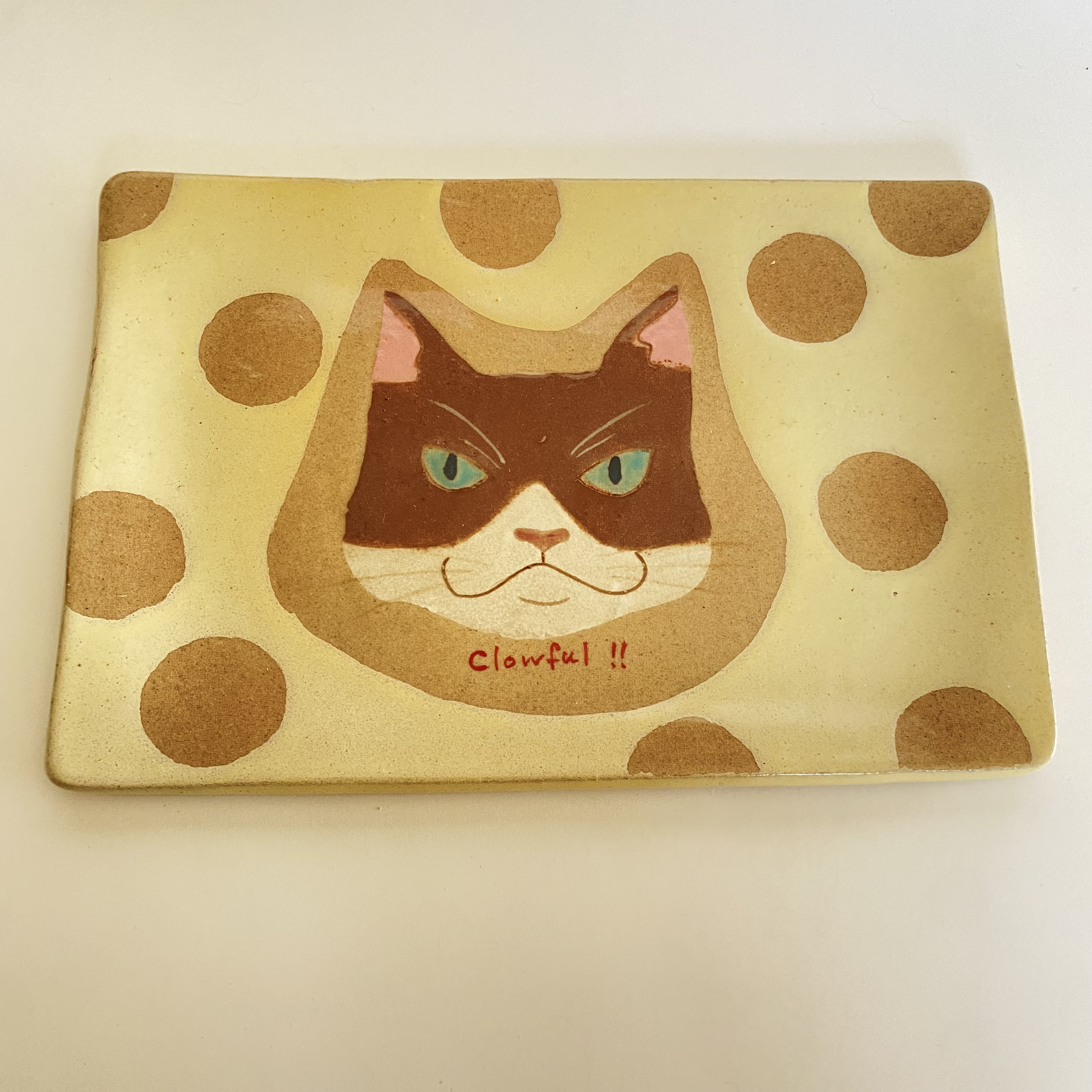 ねこの角皿「茶白ねこ」