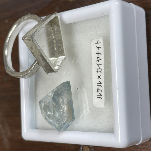 sa.ya. カイヤナイト スクエア シルバーリング　天然石 カイヤナイト × ルチルクォーツ ひんやり かっこいい 鋭角立体