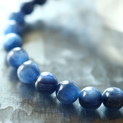 ☆スーパープレミアムブレス☆…☆藍晶石☆カイヤナイト：8-7.5ミリ