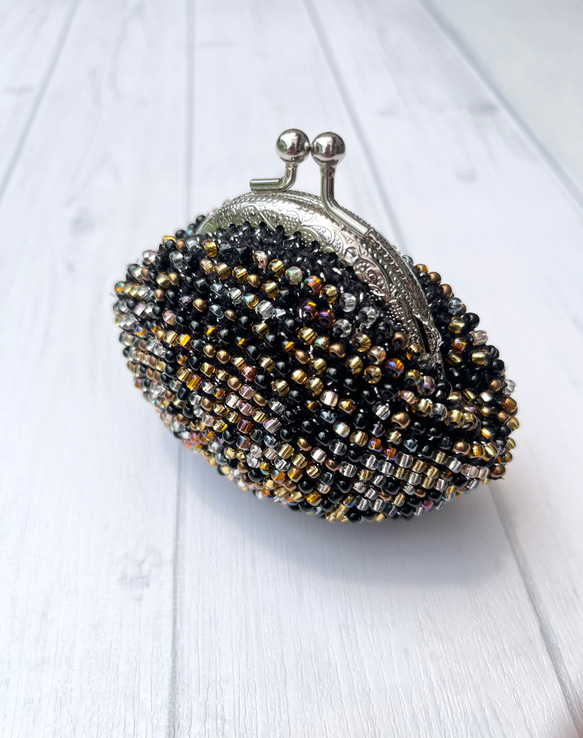 ビーズがま口＊ゴールド系×黒ラメ糸 /小銭入れ/ミニ財布