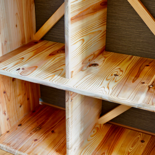 杉の木製本棚 本棚・絵本棚・マガジンラック tree_rings 通販 17831220