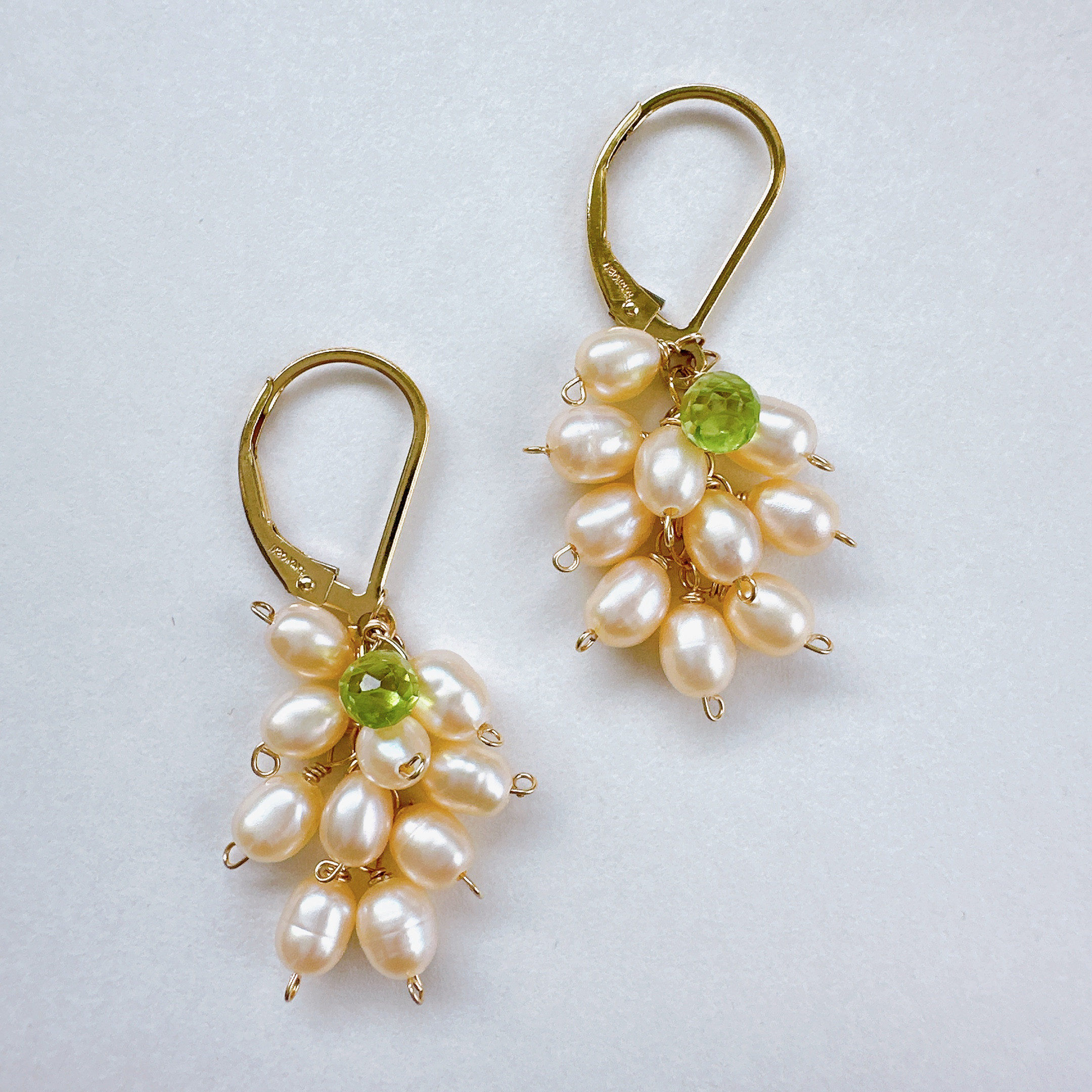 淡水パールとペリドットのふさふさピアス14Kgf　6月誕生石　8月誕生石