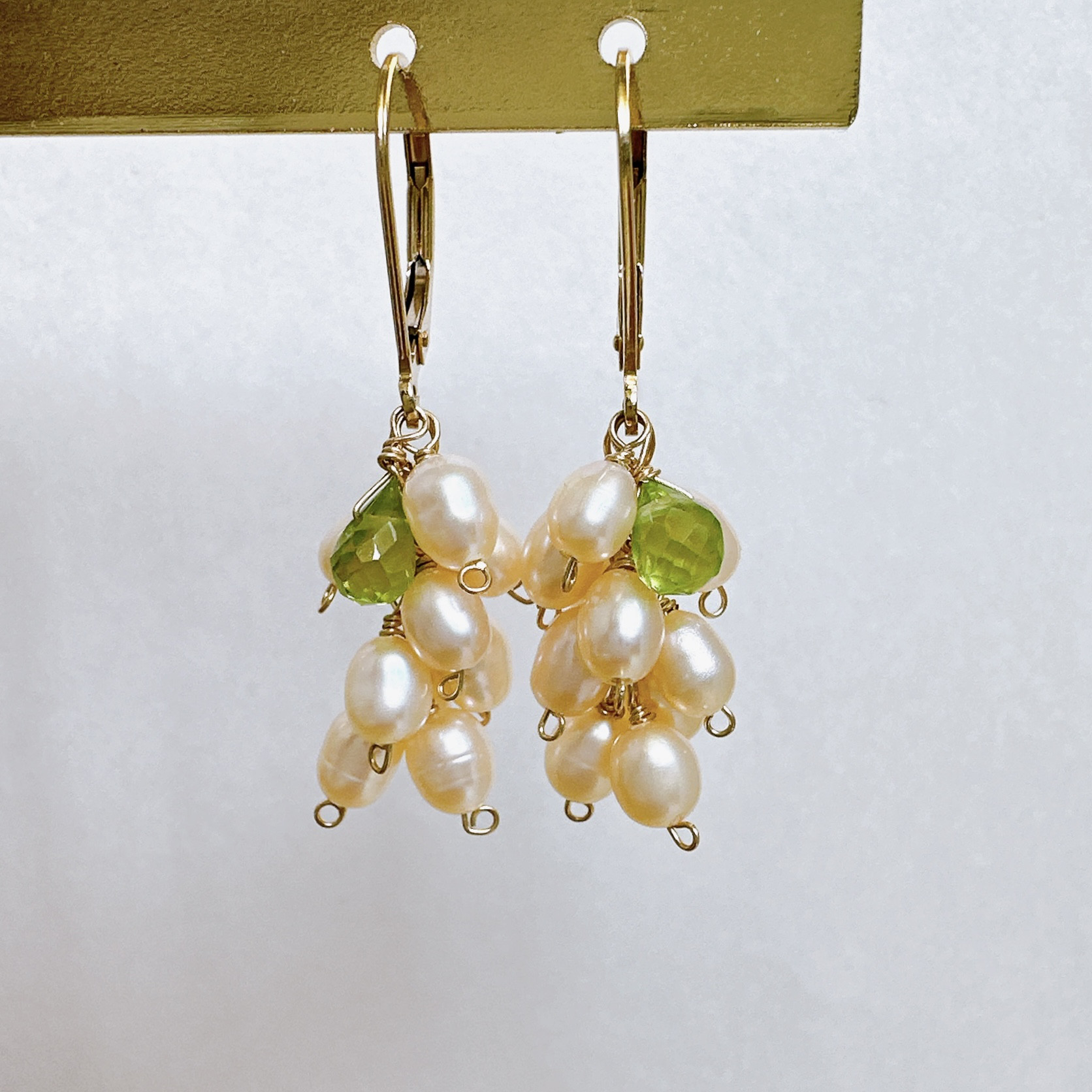 淡水パールとペリドットのふさふさピアス14Kgf　6月誕生石　8月誕生石