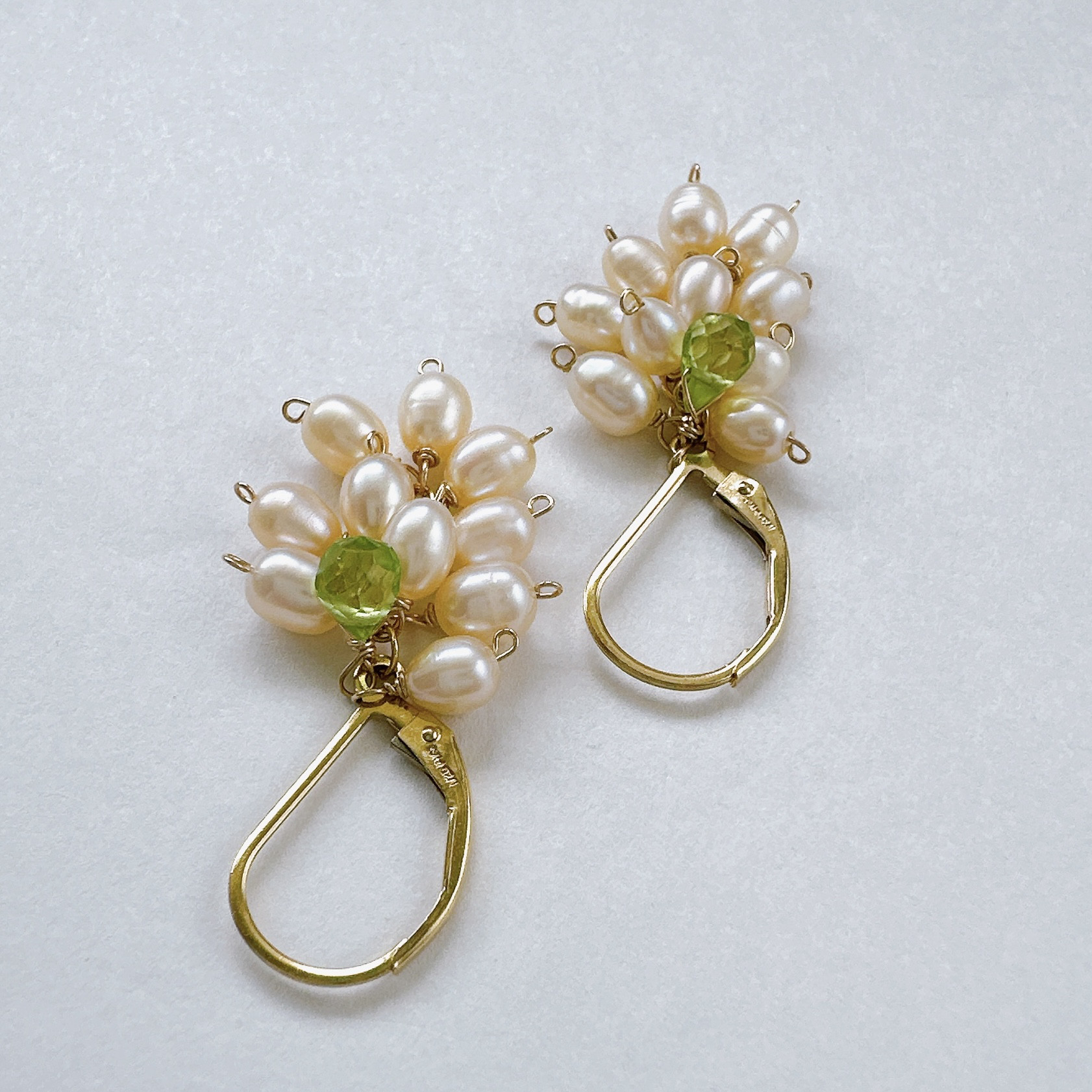 淡水パールとペリドットのふさふさピアス14Kgf　6月誕生石　8月誕生石