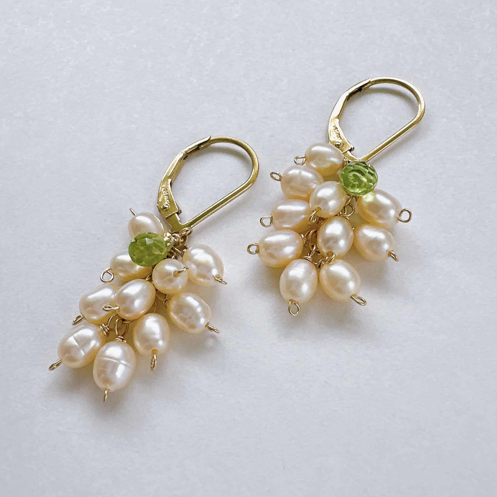 淡水パールとペリドットのふさふさピアス14Kgf　6月誕生石　8月誕生石