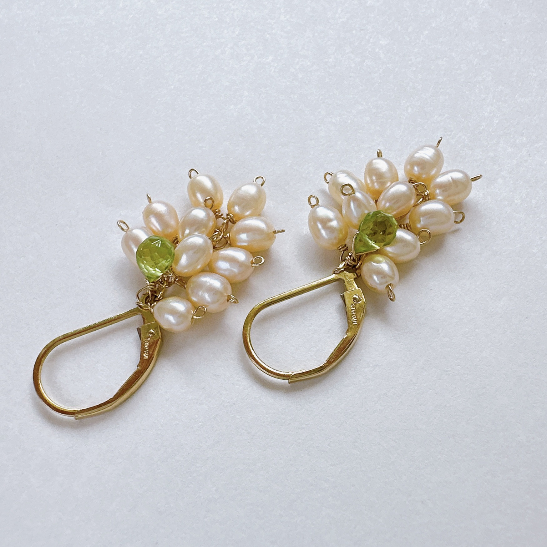 淡水パールとペリドットのふさふさピアス14Kgf　6月誕生石　8月誕生石