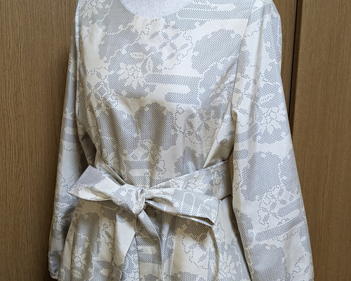 SOLD 着物リメイク ワンピース 白大島 M〜L ワンピース さらあお 通販