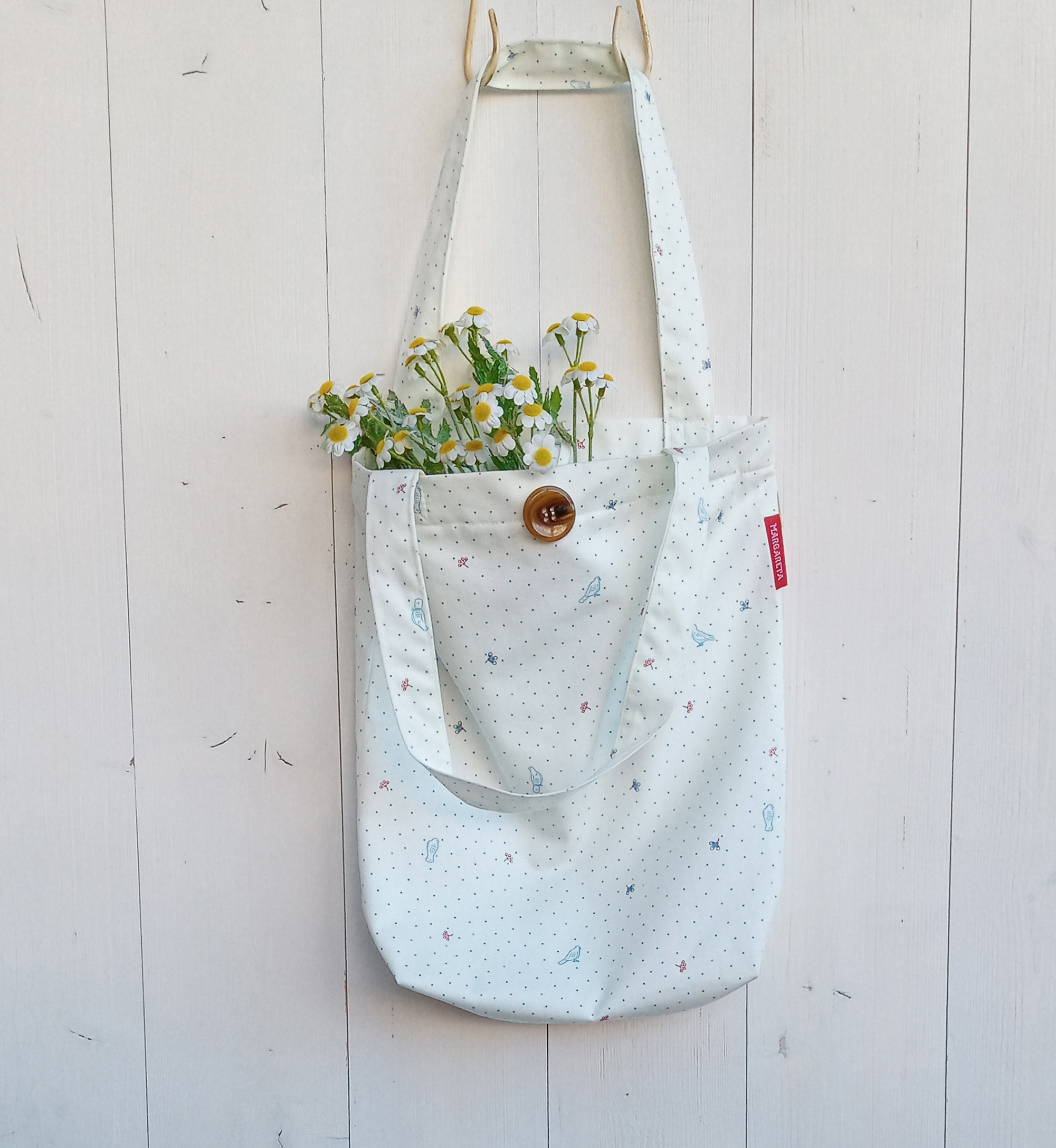 トートバッグ(オリジナルテキスタイル)   「空の鳥は小さくても～ホワイト」        Ω