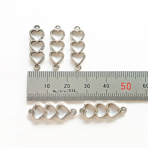 3連ハートのチャーム 5個セット オルゴナイト ハンドメイド