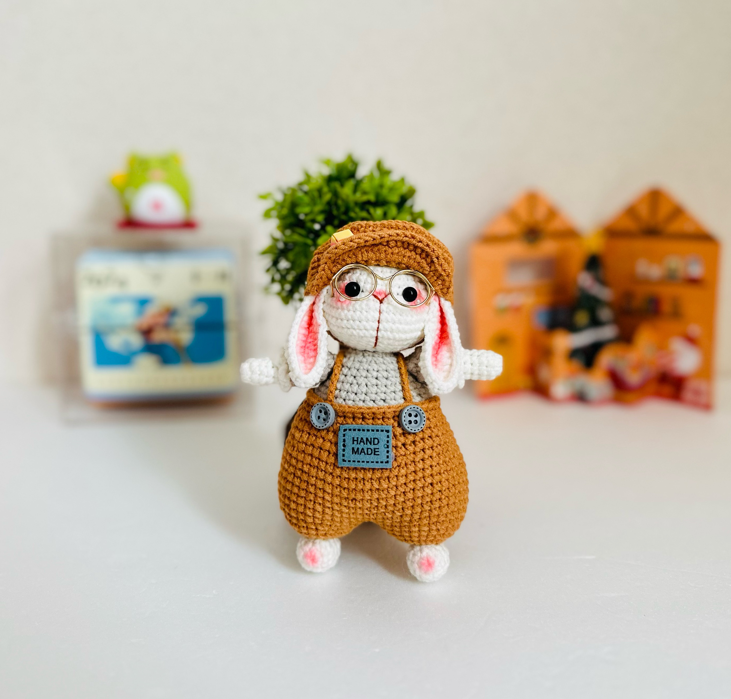 最終sale●作家ハンドメイド 世界を旅した 一点物 あみぐるみ 花冠うさぎ 最終sale●作家ハンドメイド 世界を旅した 一点物 あみぐるみ 花冠うさぎ