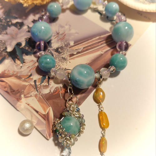 宝石質 大玉15mm ラリマーのデザインブレスレット（チャーム付き  