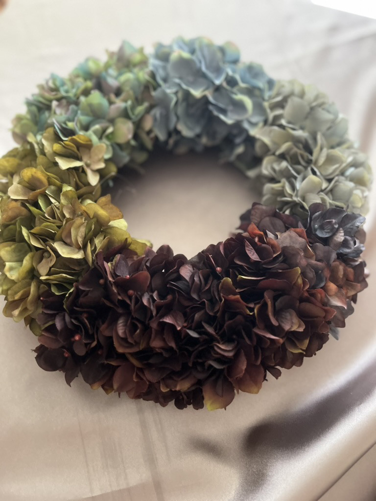 【プレゼント インテリア】あじさい　ブルー〜ブラウングラデーション　29cmリース　アーティフィシャルフラワー