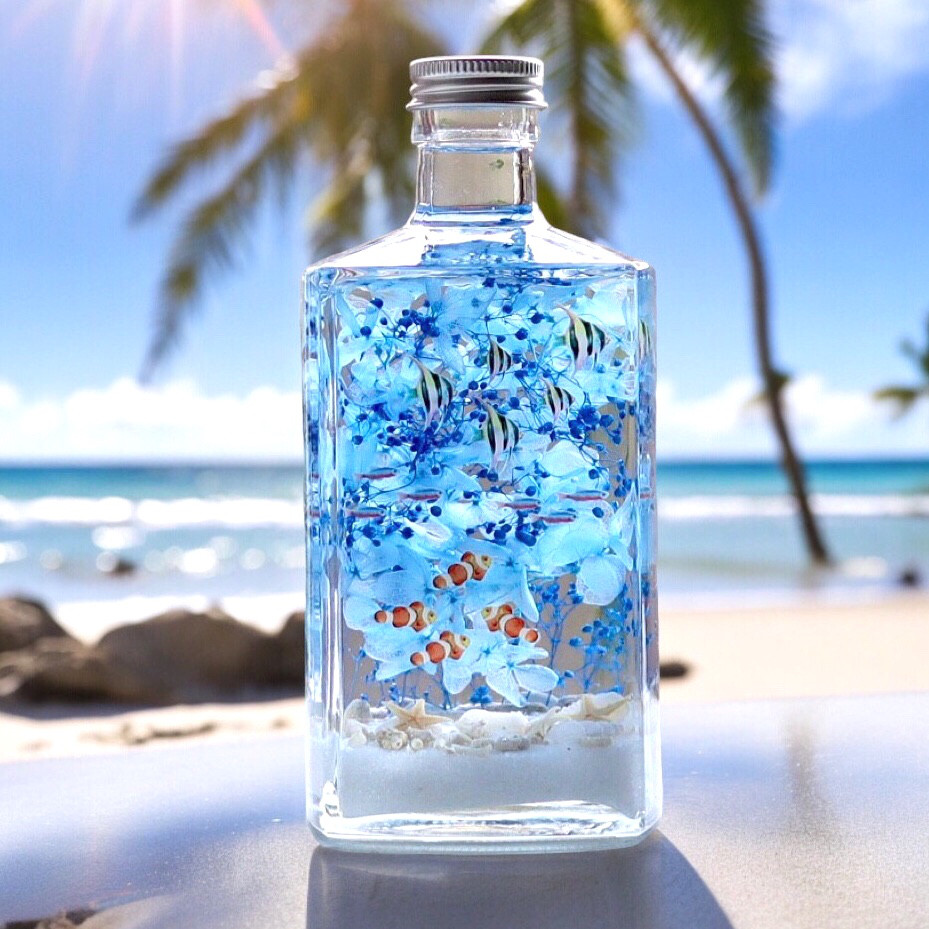 与論島のブルーが蘇る熱帯魚いっぱいの青い海＆ホワイトサンド（無料ギフトラッピング）