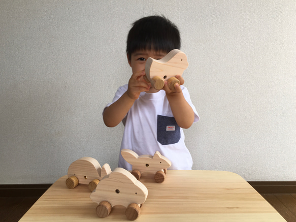 木のおもちゃ　コロコロどうぶつ　ヒヨコ 2枚目の画像