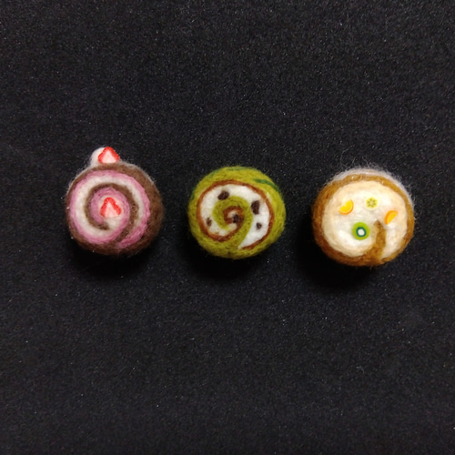ロールケーキマグネット3個セット（送料込み） 羊毛フェルト Nohea-Pua