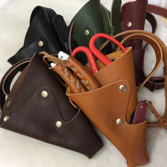 展開できる、フローリストケース ウエストベルト付き 栃木レザー ヌメ