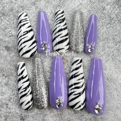 パーブルゼブラシンプルギャルネイルチップ ネイルチップ（つけ爪