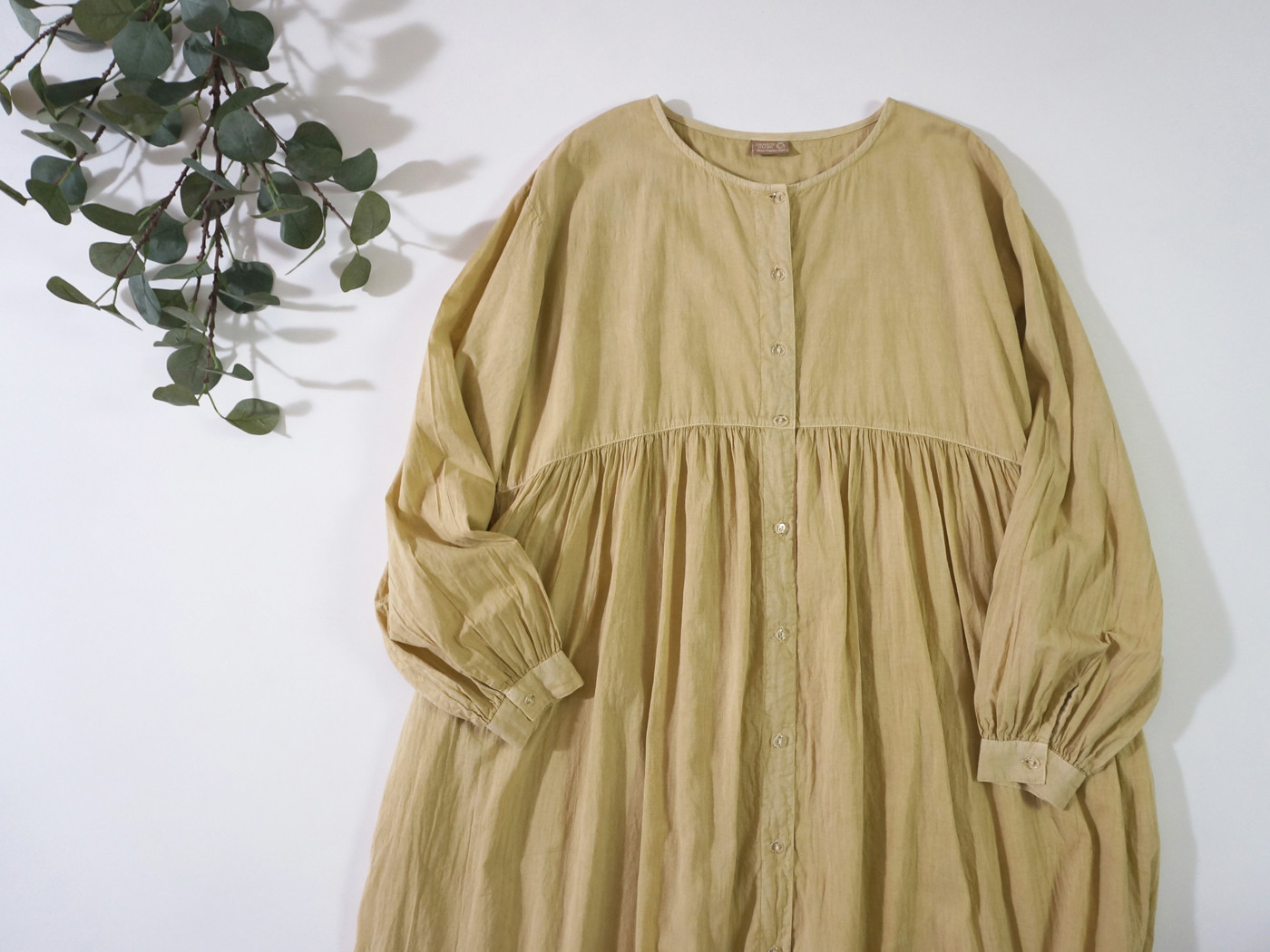 ベンガラ染めのコットンボイル前開きギャザーワンピース * matcha*
