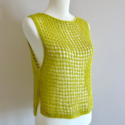 夏にピッタリ 透かし編みノースリーブニット 1枚目の画像