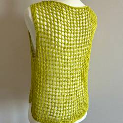 夏にピッタリ 透かし編みノースリーブニット 8枚目の画像