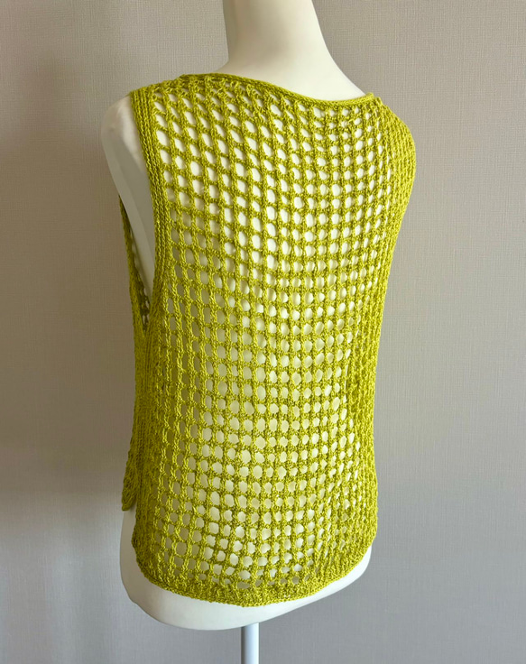 夏にピッタリ 透かし編みノースリーブニット 8枚目の画像