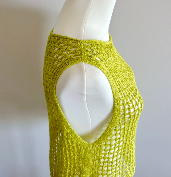 夏にピッタリ 透かし編みノースリーブニット 6枚目の画像