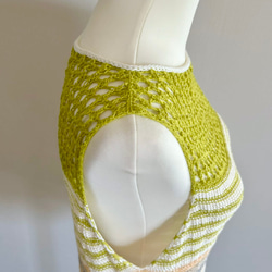 夏にピッタリ 透かし編みのカラフルノースリーブニット 6枚目の画像