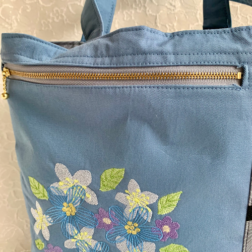 ベトナム刺繍（花柄刺繍 青色）トートバッグ