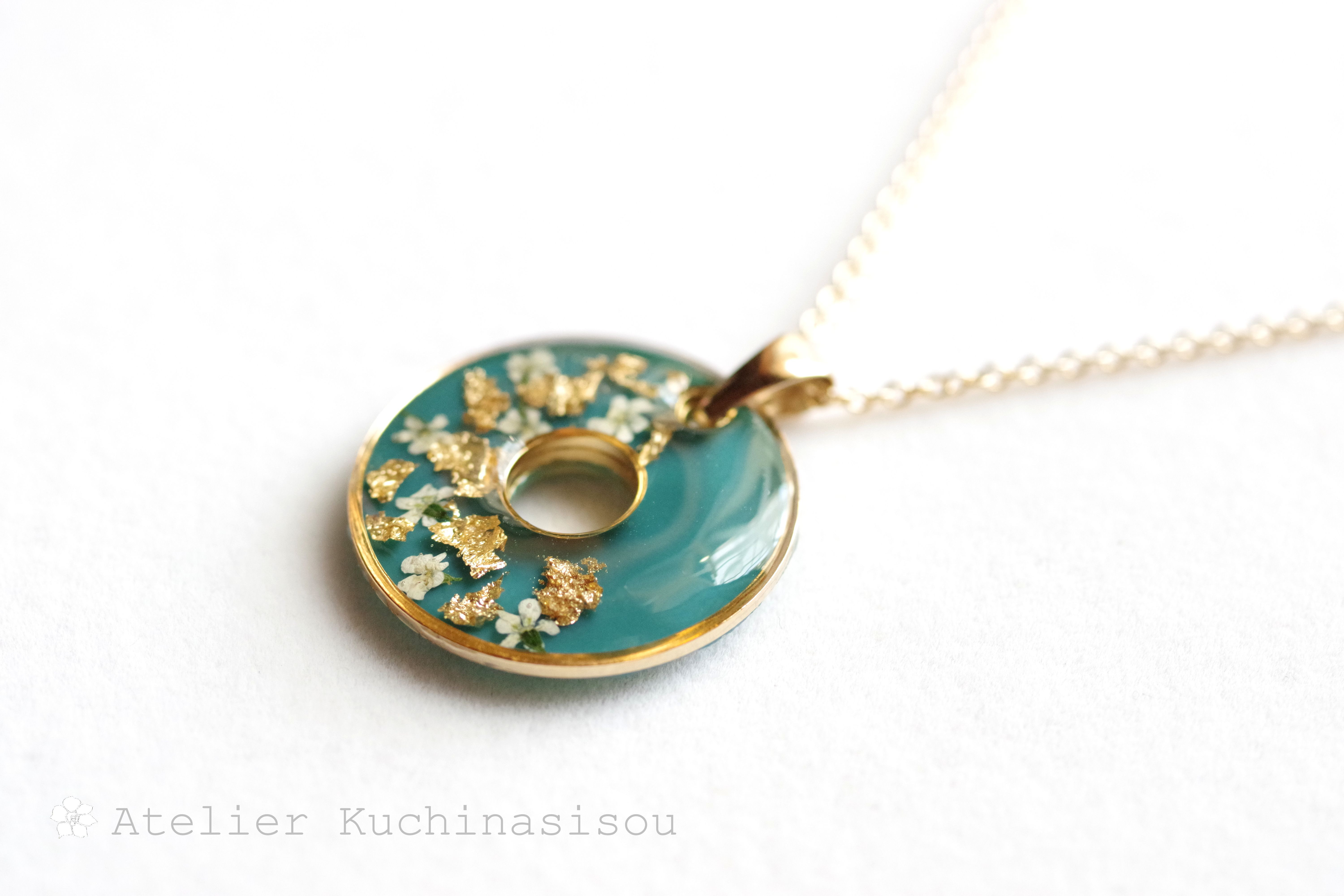 【受注製作】レジンアート　コインのペンダント〈クレオパトラ〉