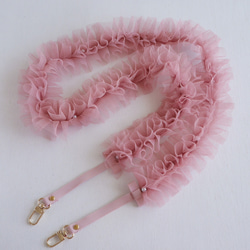 再販7回！大人気【即納】チュールとリボンのショルダーストラップ フリル リボン パール くすみピンク スマホショルダー 1枚目の画像