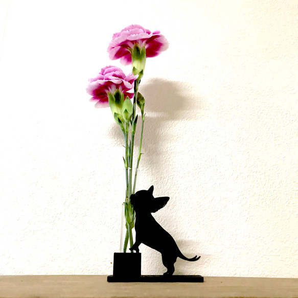 花とじゃれる犬（チワワ）の一輪挿し ガラス瓶 リードディフューザー